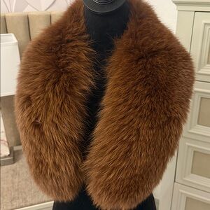 SAGA FOX FUR CLIP  ON COLLAR scarf